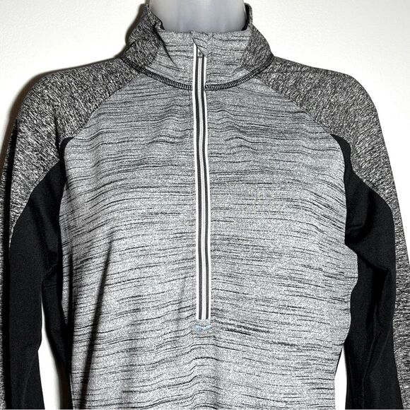 Athleta Half Zip Pullover RETAIL $88 - Picture 4 of 6
